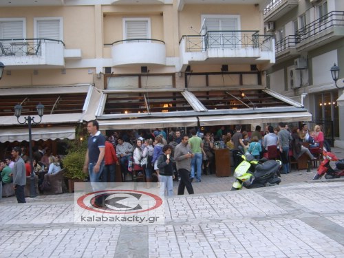 Το αδιαχώρητο στα cafe και bars της Καλαμπάκας