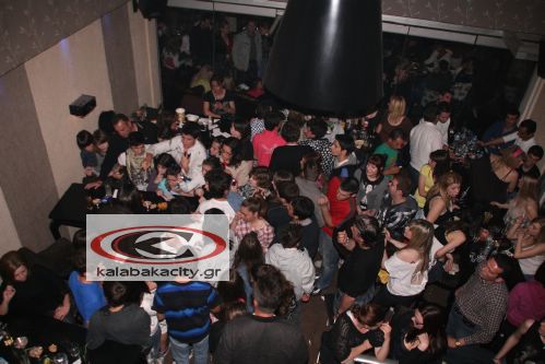 Ο Μάρκος και η Έυα στην Καλαμπάκα