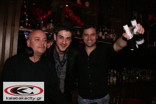 Τρίκαλα - Ένας χρόνος cafe - bar PUBLIC