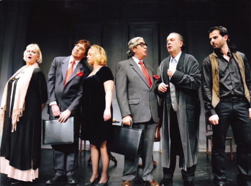 Αποστόλης Κρίτσας - Συνεχίζει με επιτυχία στο χώρο του θεάτρου