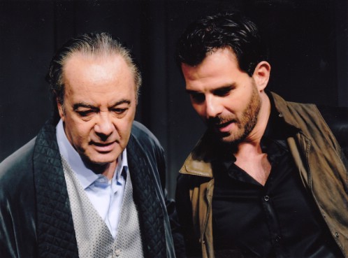 Αποστόλης Κρίτσας -  Συνεχίζει με επιτυχία στο χώρο του θεάτρου