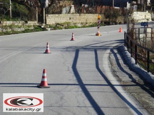 Καθίζηση στο δρόμο στο ύψος της Τρυγώνας