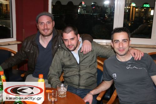 Στον τελικό του 8χ8 η ομάδα του cafe Ουράνιο Τόξο/kalabakacity.gr