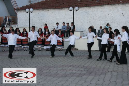 Εξωραϊστικός και Πολιτιαστικός Σύλλογος Θεόπετρας - Εκδήλωση στην πλατεία του χωριού