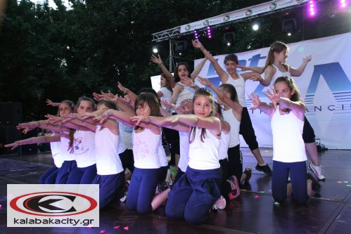 Ρυθμός και θέαμα από τη σχολή χορού Let's Dance