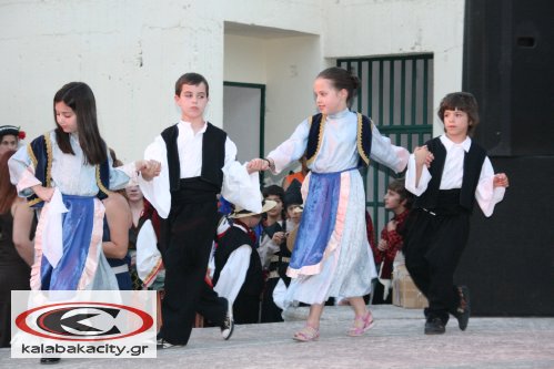 Καλοκαιρινη εκδήλωση από τη Σχολή Παραδοσιακών Χορών