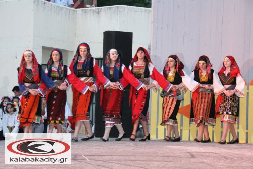 Καλοκαιρινη εκδήλωση από τη Σχολή Παραδοσιακών Χορών