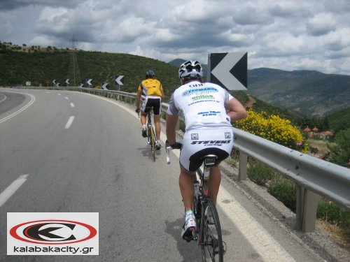 Θερμή υποδοχή στους ποδηλάτες της ΑΕΚ στα Τρίκαλα