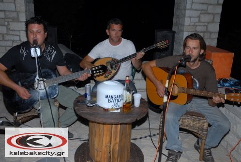 Αυγουστιάτικη πανσέληνος στο Σπήλαιο της Θεόπετρας