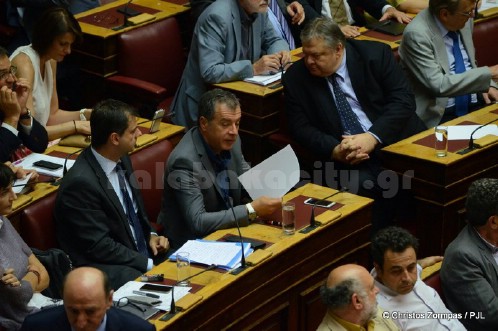 vouli psifos 15 7 21434368