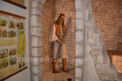 mouseioellinikispaidiakalampakasDSC 065