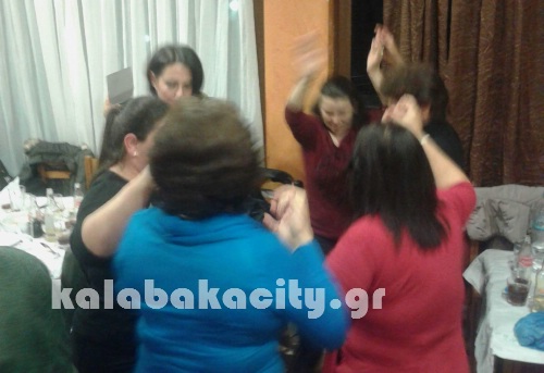 gynaikes xrysomhlia received 1037665589628226