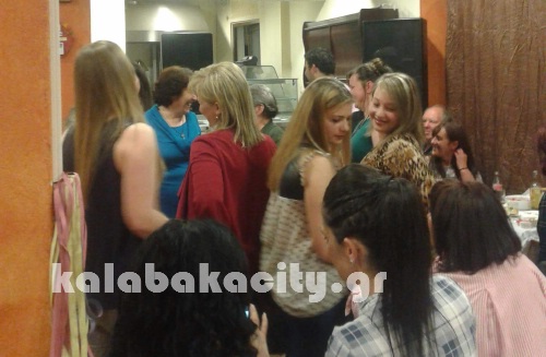 gynaikes xrysomhlia received 1037666596294792