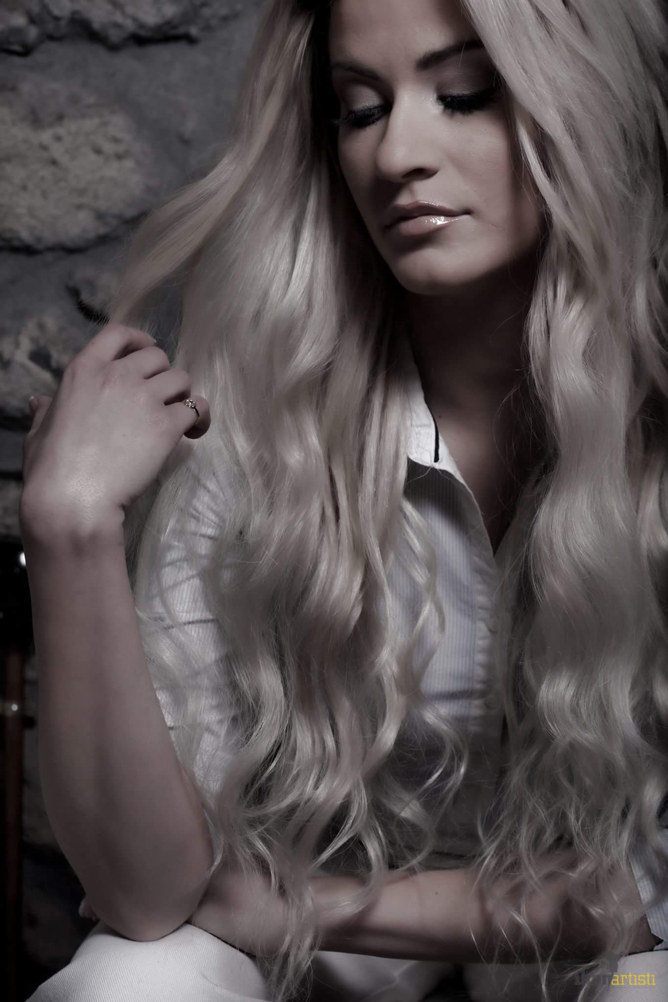 received 1745359749115263