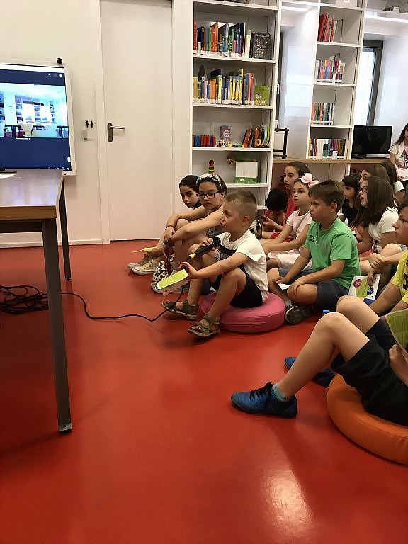 bibliothiki radio stagon 15