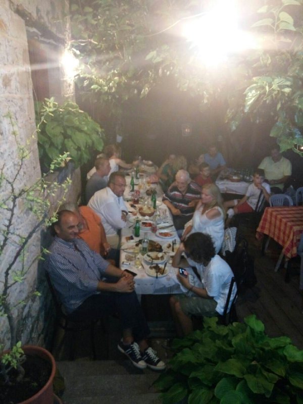 5 f image-0-02-05-9a01a02222b5600bd73628185b8810731d88e7e805b2d3587896efc0b0b117e3-V