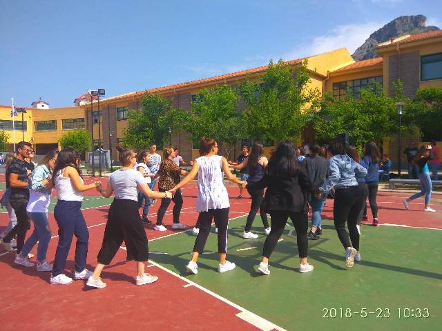 IMG-442fcfc7f187eb2ae43266942360c002-V-1